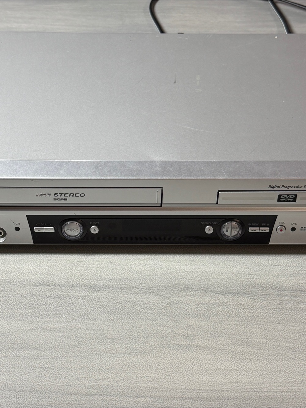JVC HR-XVC25U DVD VHS VCR Combo Player Recorder Tested Working